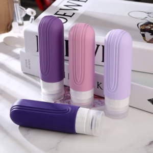 Set X 4 Botellas Siliconadas De Viaje Liso Violeta - 90 Ml